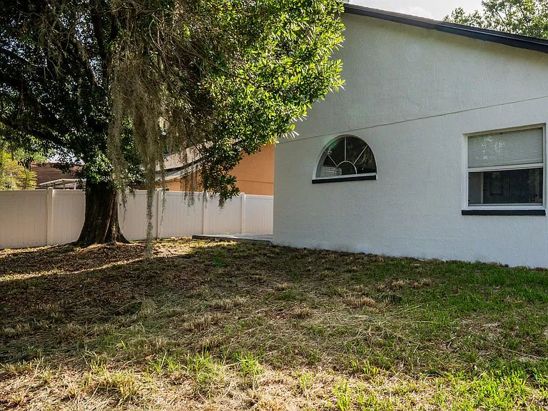 8848 Parliament Ct — Photo 24