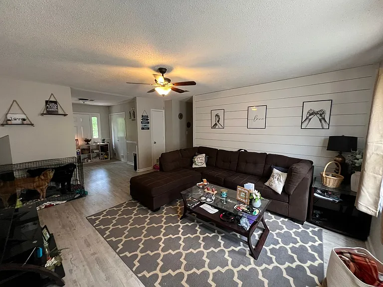 109 Mark Twain Cir — Photo 2