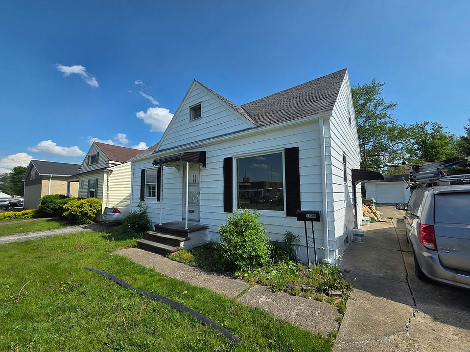 1st image of 21600 Franklin Rd