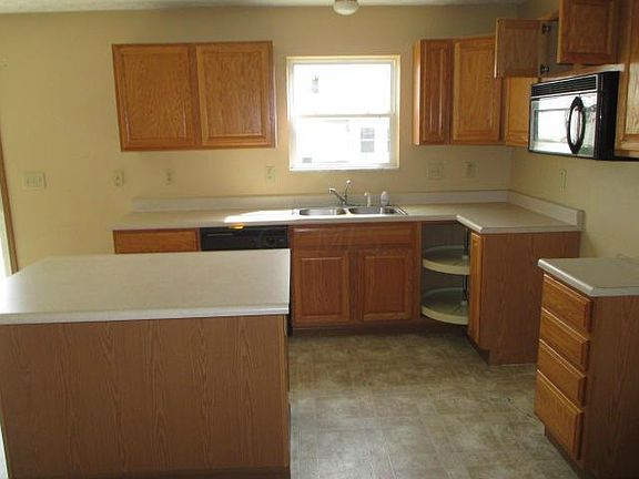 5th image of 5748 Rarey Ave W