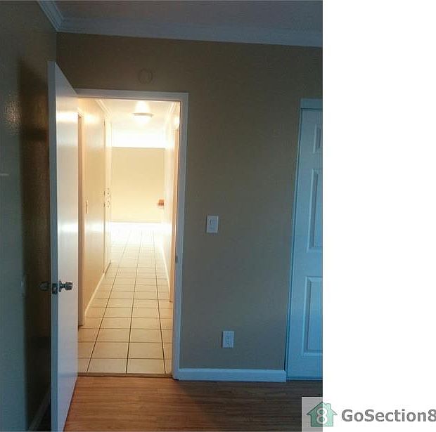 1st image of 4038 48th St APT 4