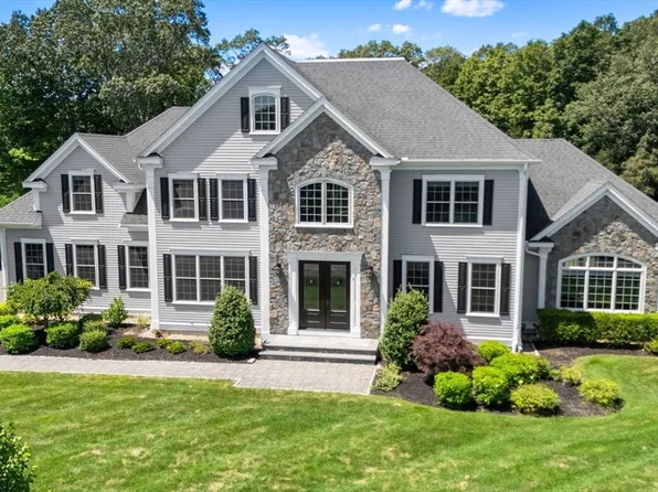 9 Anthony Dr, Sudbury, MA 01776