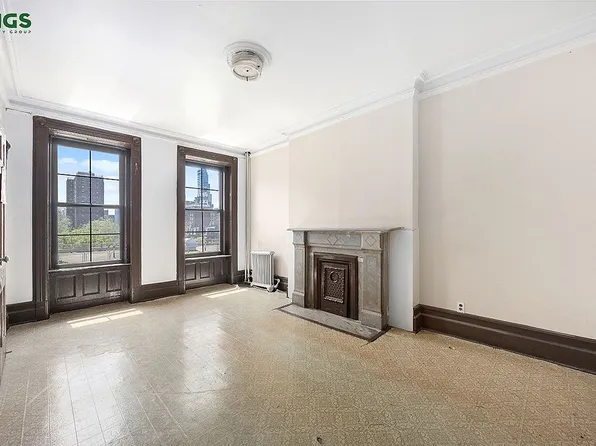 147 W 105th St APT 4W, New York, NY 10025