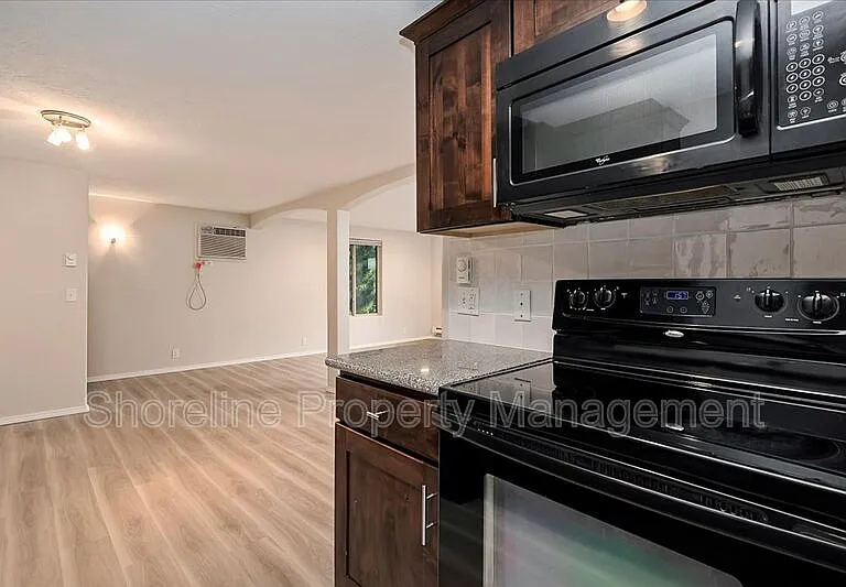 2085 W Brittany Ln #101 — Photo 36