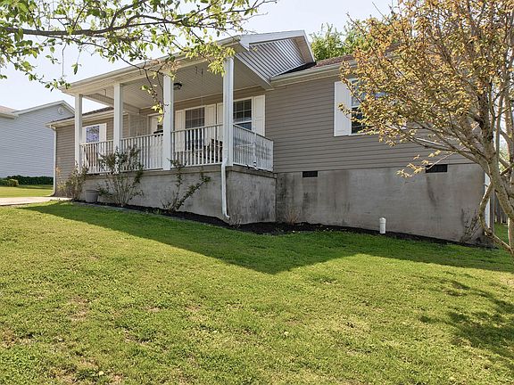 3rd image of 861 Thorn Trace Dr