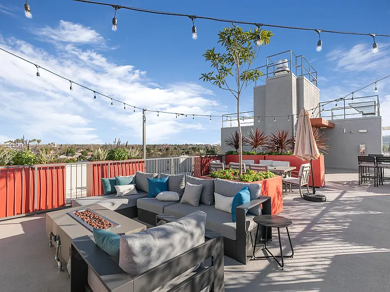 Cloud Nine Luxury Apartments — Photo 62