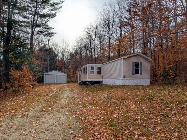 31 Valley Road, Dixfield, ME 04224