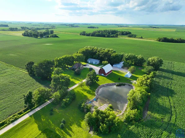 1745 555th St, Storm Lake, IA 50588