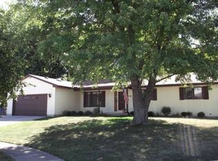 2760 Mill River Pl, Decatur, IL 62521