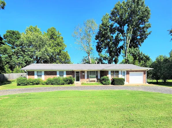 1100 Reine St S, Mena, AR 71953