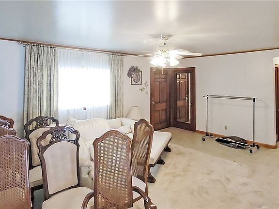 4th image of 162 Gilson Ave