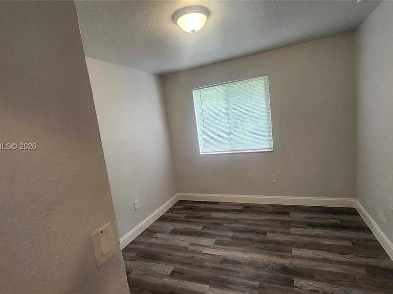 14004 NE 2nd Ct — Photo 7