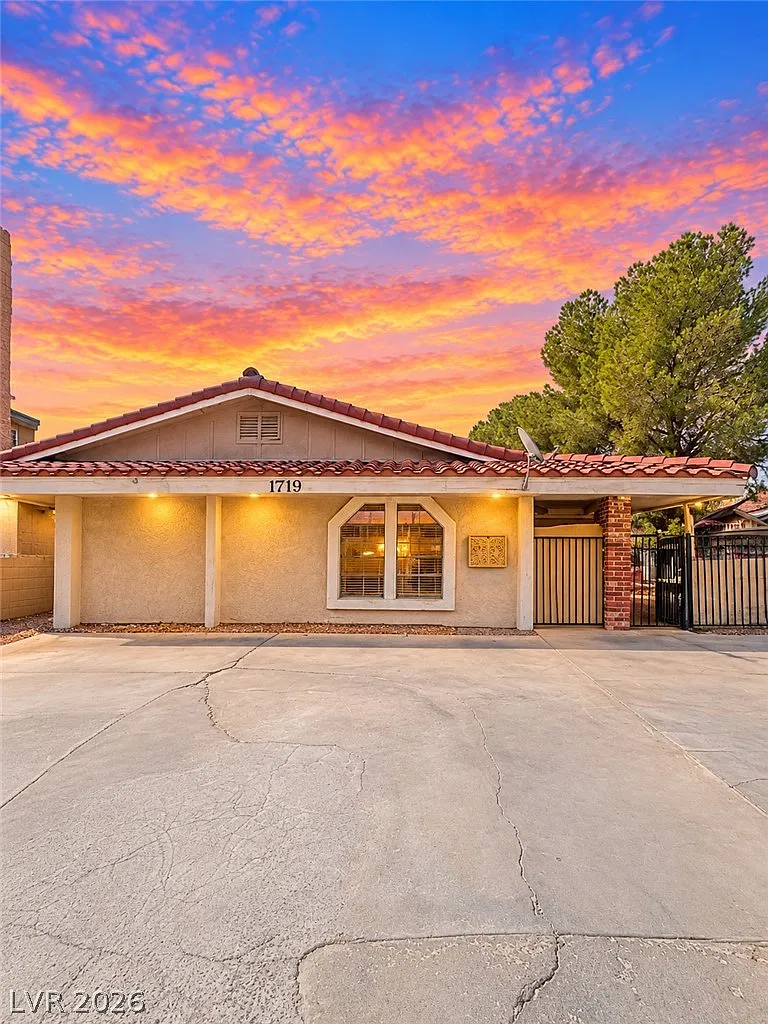 1 bed, 1.0 bath, 3645 sqft, $970 — Photo 1