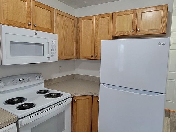 New stove and new fridge.