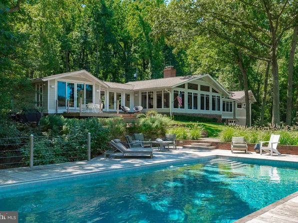 197 W Lake Dr, Annapolis, MD 21403