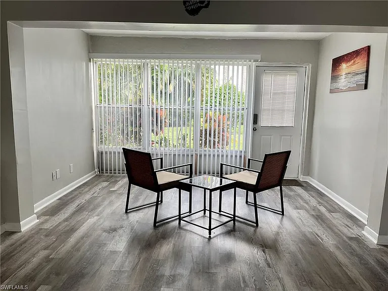 190 Palm Dr #1 — Photo 7