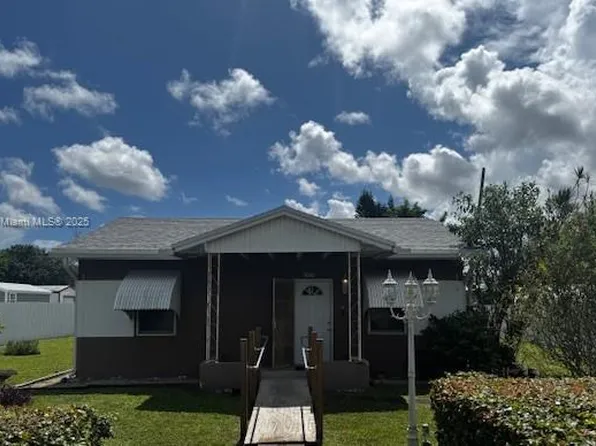 2450 NW 157th St, Miami Gardens, FL 33054