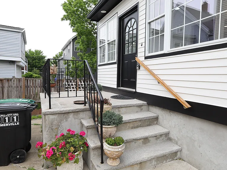 34R Rush St — Photo 37