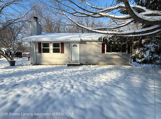 6820 Richard Rd, Lansing, MI 48911