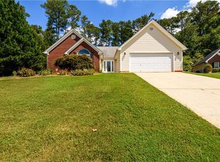 270 Sasnett Dr, Lawrenceville, GA 30046