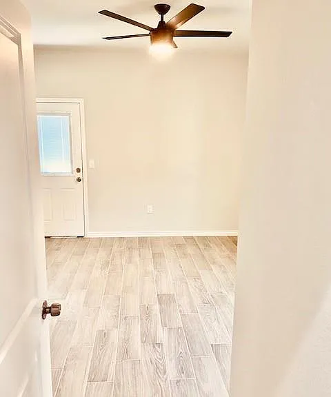 11907 Nelwood St — Photo 15