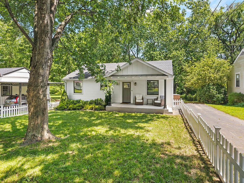 Welcome home to 5622 Meadowcrest! Front yard is fenced in with a picket fence