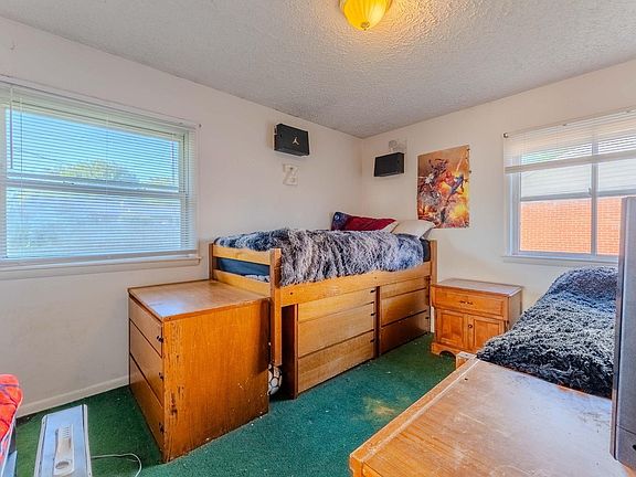 4th image of 518 Cherry Ln
