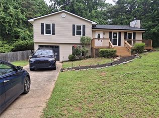105 Elberta Dr, Newnan, GA 30265
