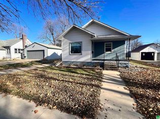 205 W Main St, Early, IA 50535