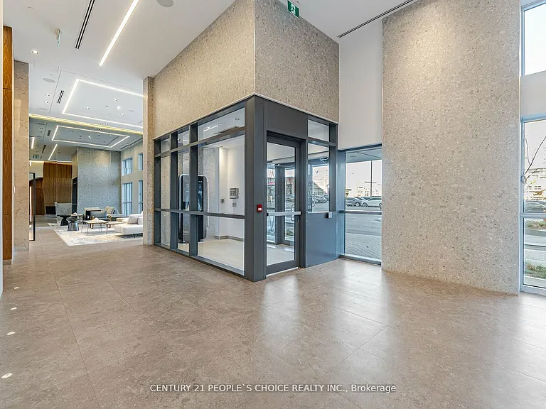 509 Dundas St W #711 — Photo 4