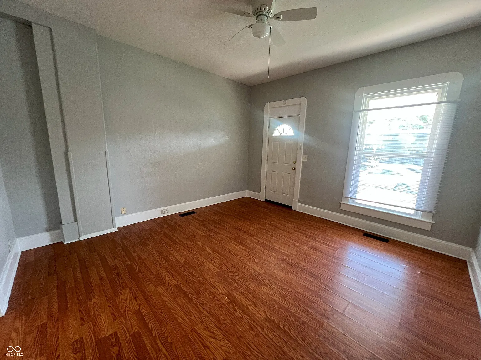2 bed, 1.0 bath, 1092 sqft, $975 — Photo 3