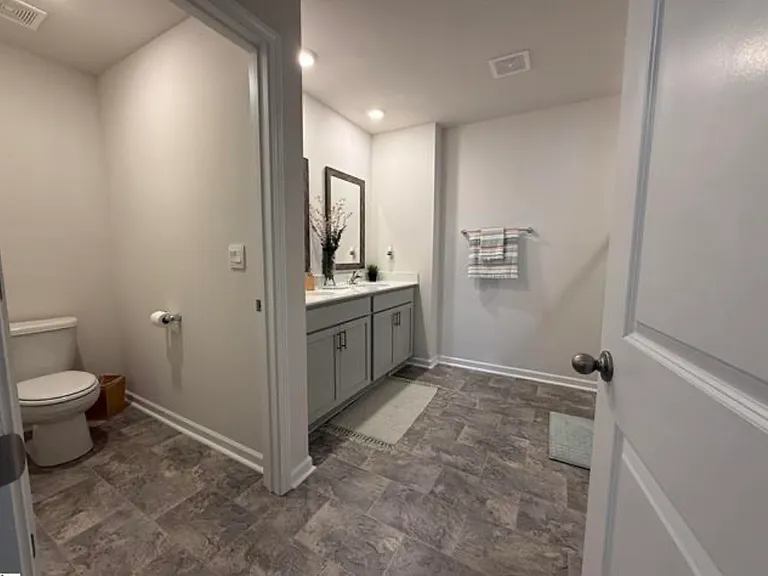 1883 Bridle Ln — Photo 5