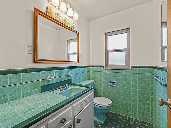 5th image of 100 Lucia Ct