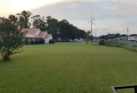 3rd image of 244 E Grow St