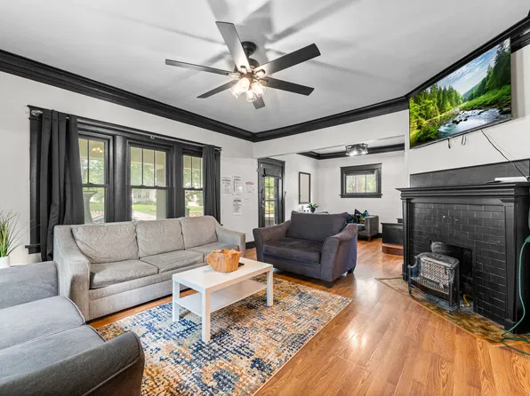 319 N Delaware St #3, Independence, MO 64050