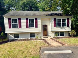 7700 Newington Forest Ave, Springfield, VA 22153