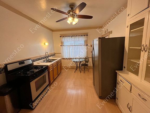 3rd image of 1031 E Grand Blvd Unit 1