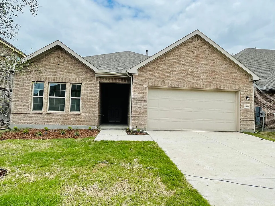 1836 Lockhart Dr