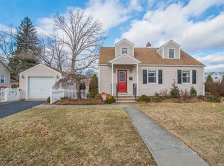 29 Sherman Ave, Morris Plains, NJ 07950