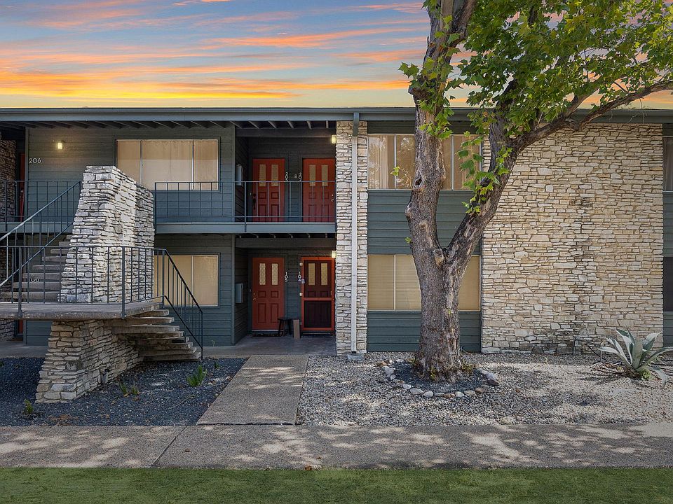 1st image of 1304 Mariposa Dr APT 204