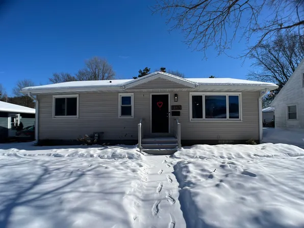 1126 S Cleveland St, Shawano, WI 54166