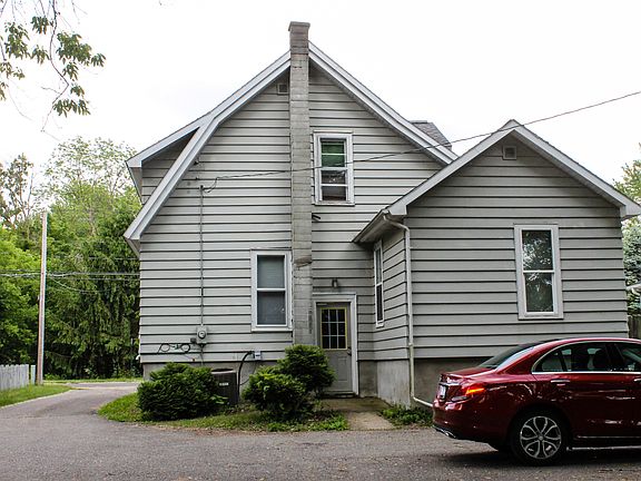 3rd image of 152 N West St