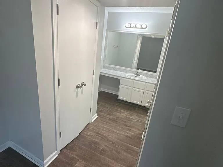 The Vibe at 8035 Apartments — Photo 57