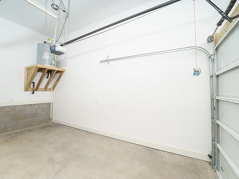 225 Ribbon Ln — Photo 8