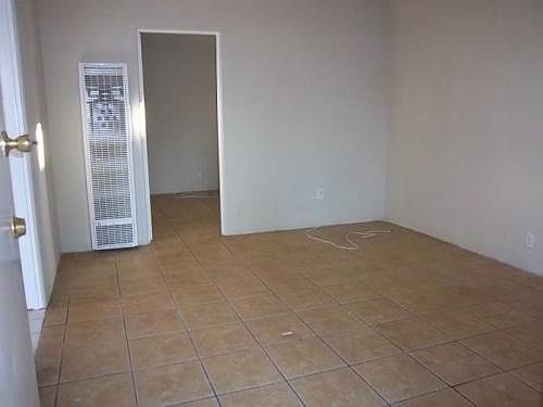 2nd image of 652 W 91st St
