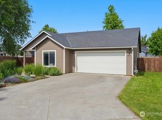 252 NW Ruby Ln, College Place, WA