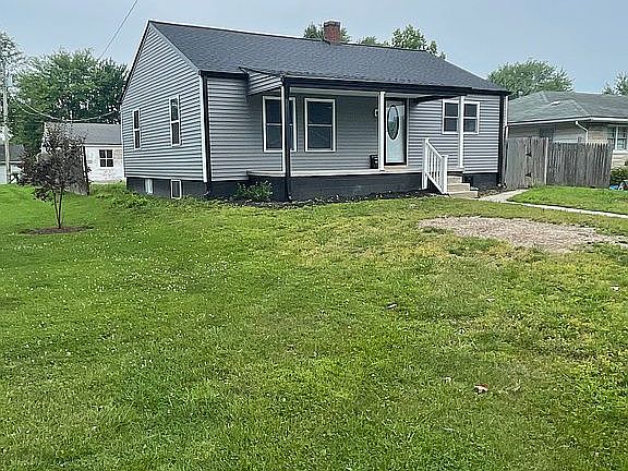 2nd image of 810 S Poplar St