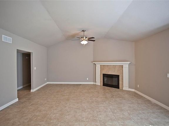 4th image of 1107 S 28th St
