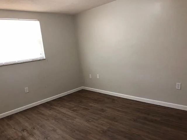 1 bed, 550 sqft, $1,100 — Photo 4