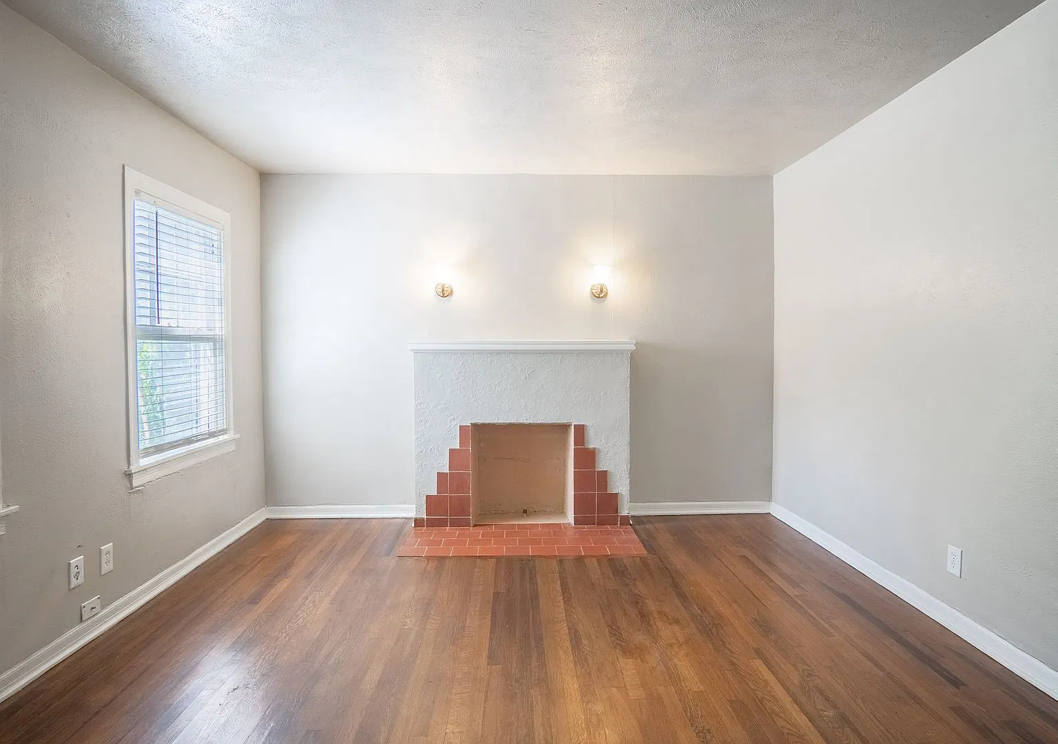 3245 8th Avenue & 1558 W Shaw Dr — Photo 2